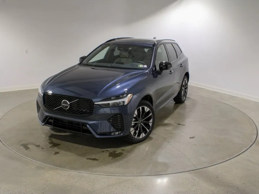 2026 Volvo XC60 B5 Plus photo 1