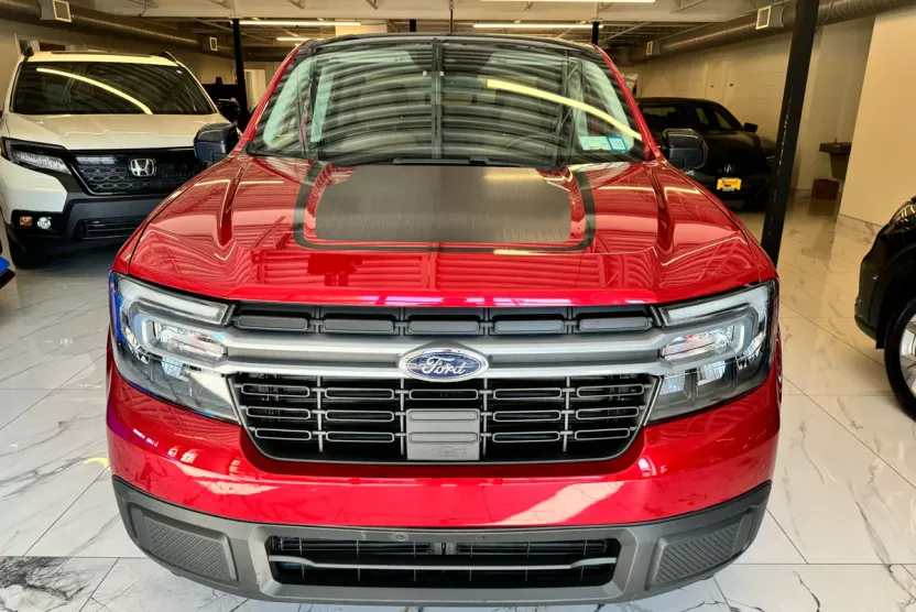 2022 Ford Maverick Lariat photo 1