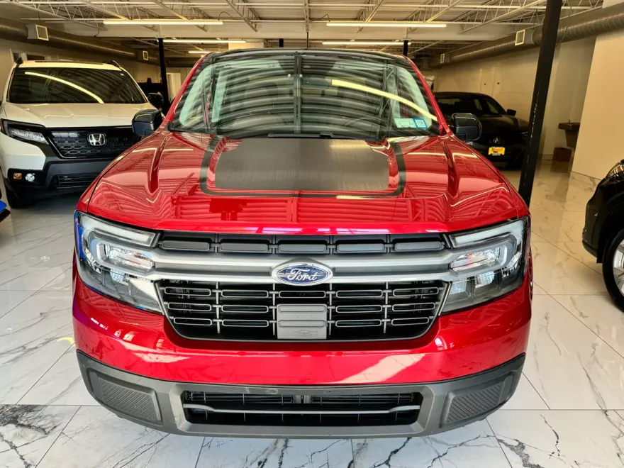 2022 Ford Maverick Lariat photo 1