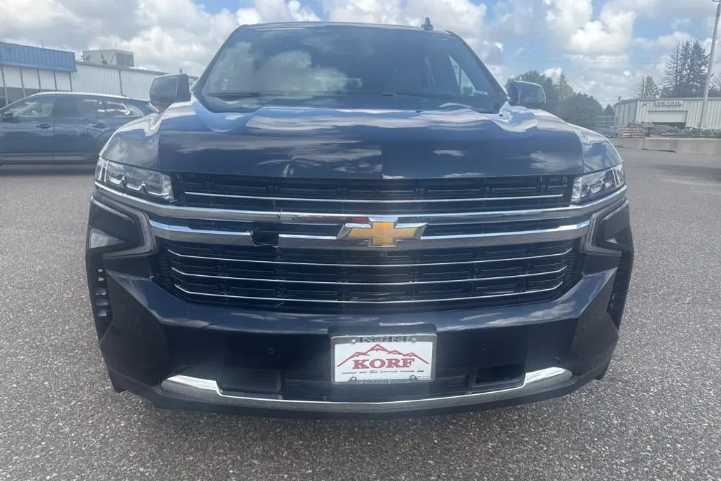 2022 Chevrolet Tahoe LT photo 1