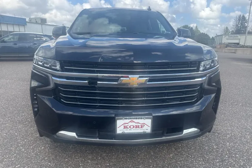 2022 Chevrolet Tahoe LT photo 1