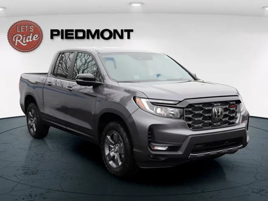 2025 Honda Ridgeline TrailSport photo 1