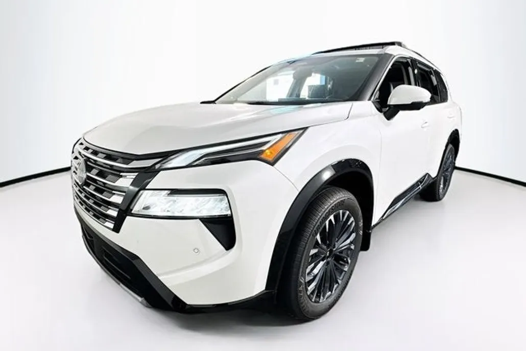 2026 Nissan Rogue Platinum photo 1