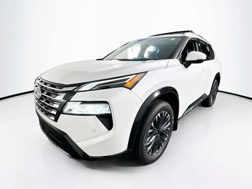 2026 Nissan Rogue Platinum photo 1