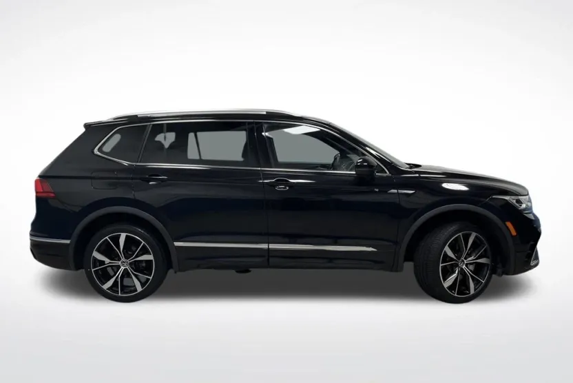 2022 Volkswagen Tiguan SEL Premium R-Line photo 1