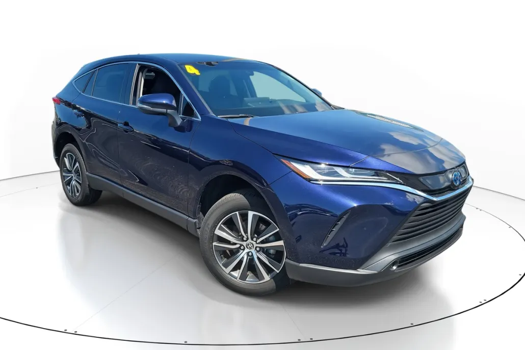 2024 Toyota Venza XLE photo 1