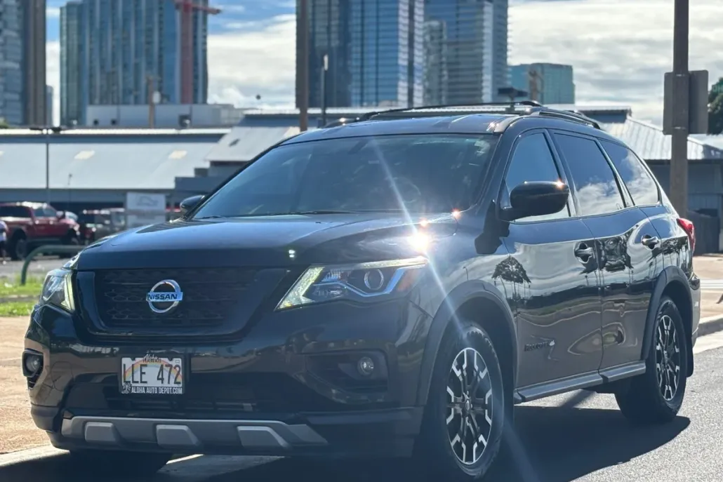 2019 Nissan Pathfinder SV photo 1