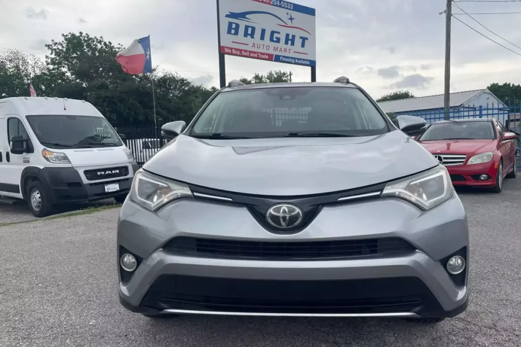 2018 Toyota RAV4 XLE Sport photo 1