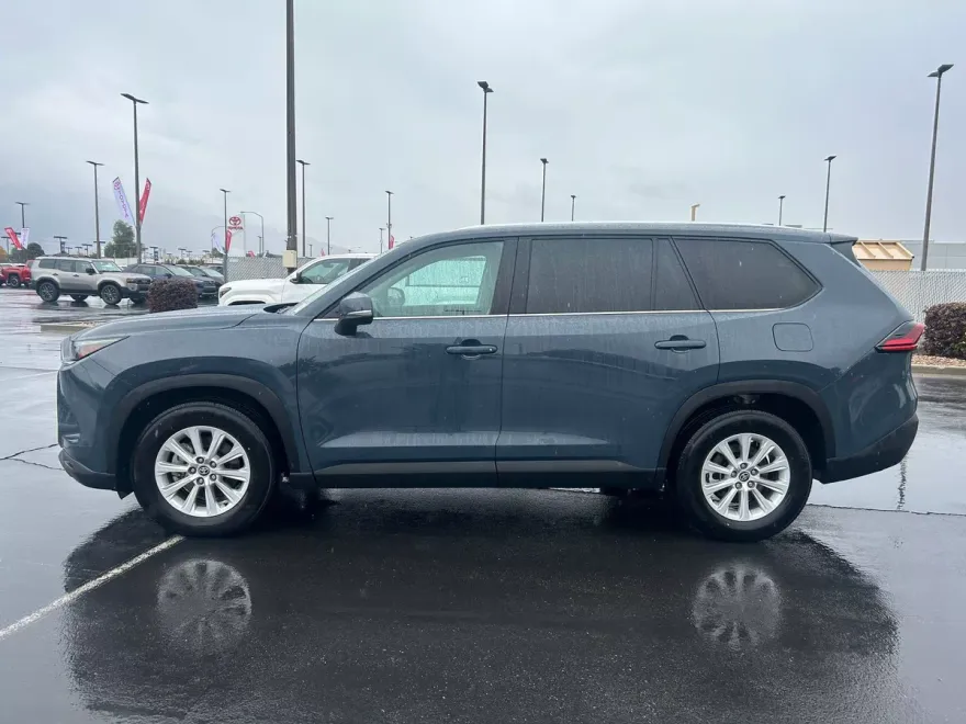 2025 Toyota Grand Highlander XLE photo 1