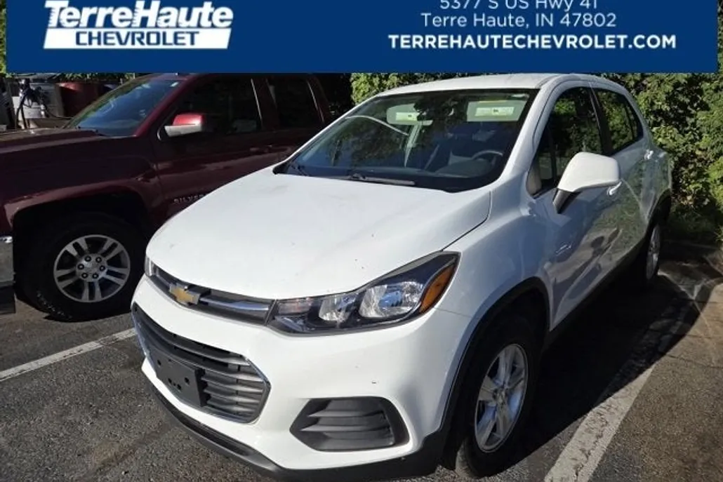 2017 Chevrolet Trax LS photo 1