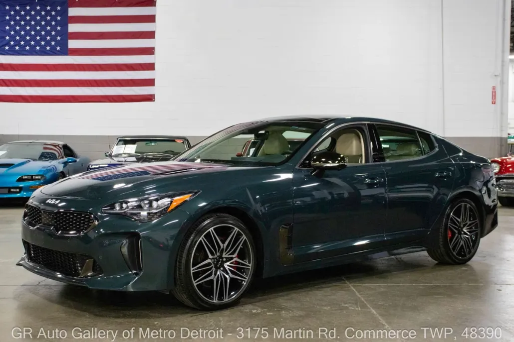 2022 Kia Stinger GT2 photo 1