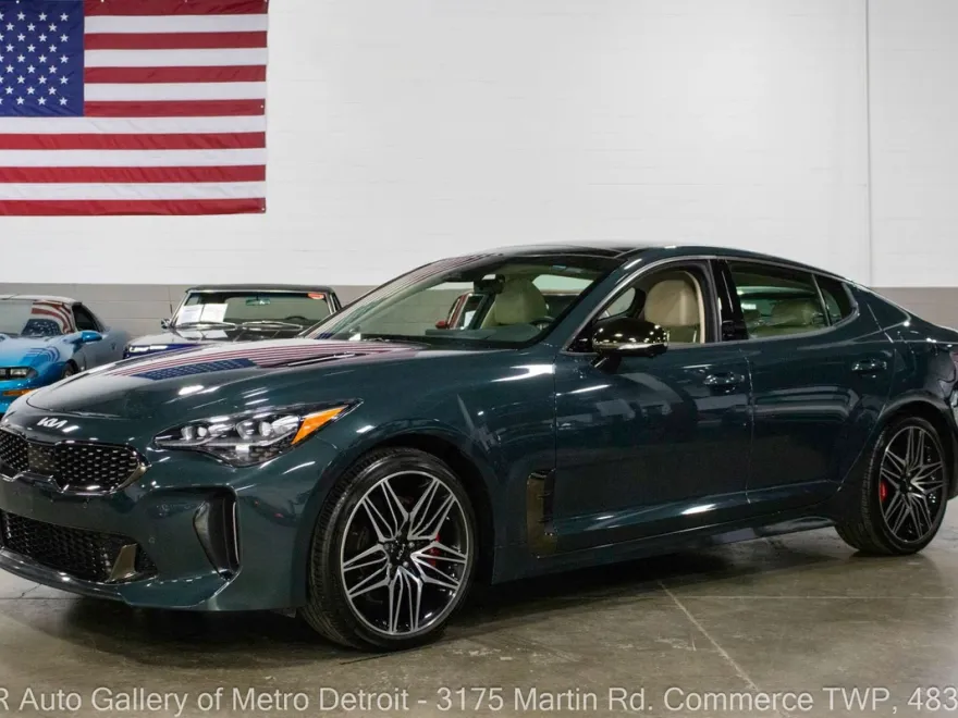 2022 Kia Stinger GT2 photo 1