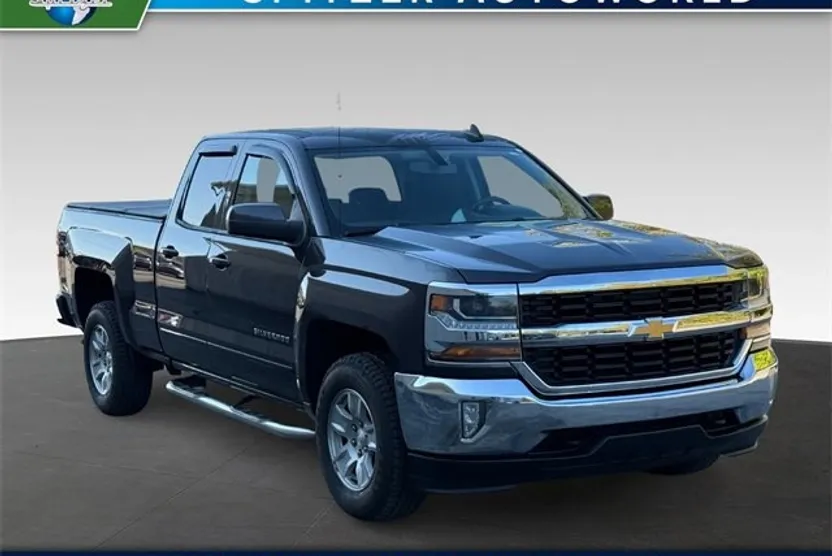 2016 Chevrolet Silverado 1500 LT photo 1