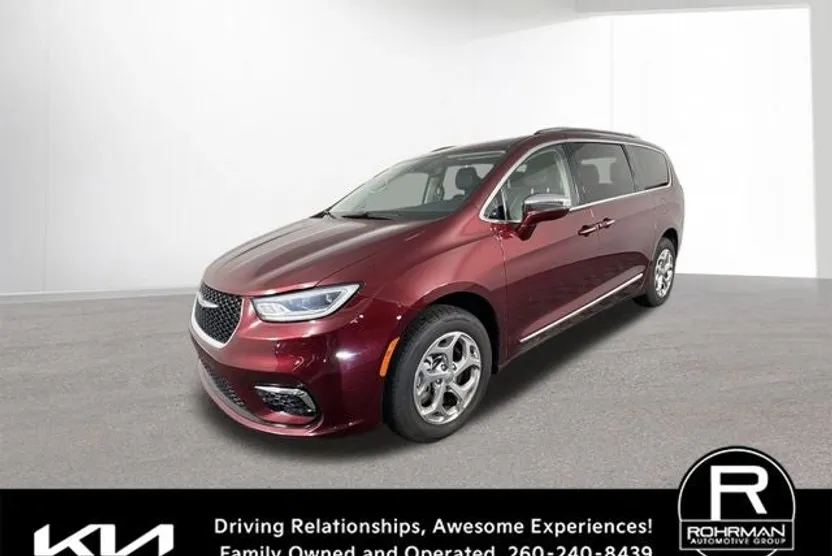 2021 Chrysler Pacifica Limited photo 1