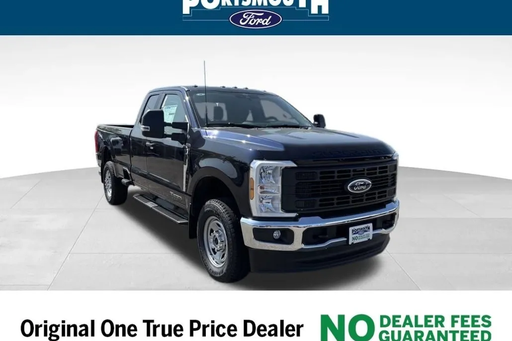 2025 Ford F-350 photo 1