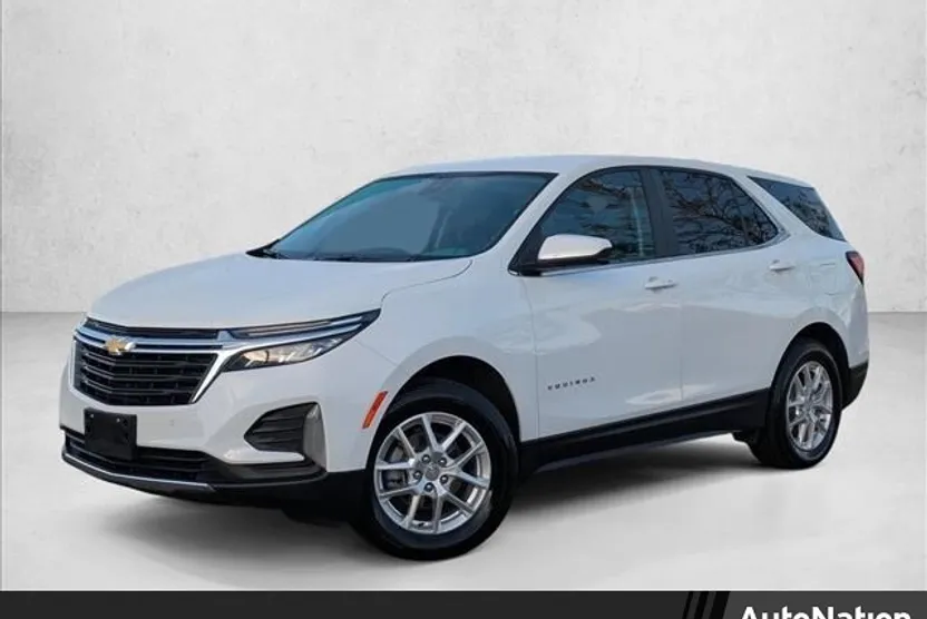 2024 Chevrolet Equinox LT photo 1