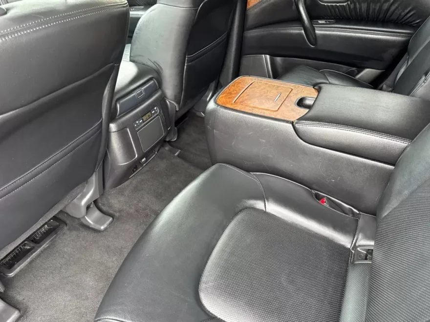 2023 Nissan Armada SL photo 15