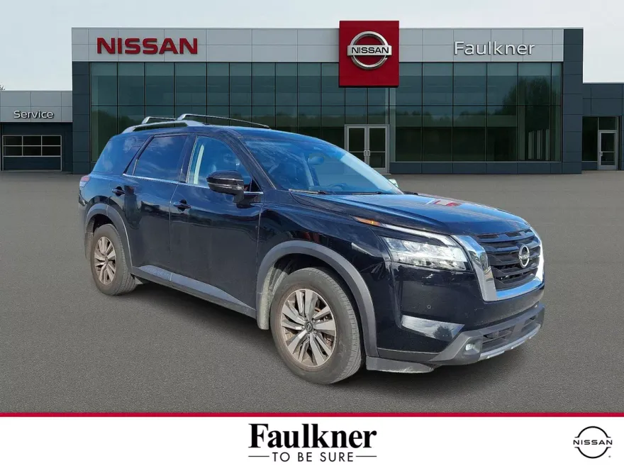 2022 Nissan Pathfinder SL photo 1