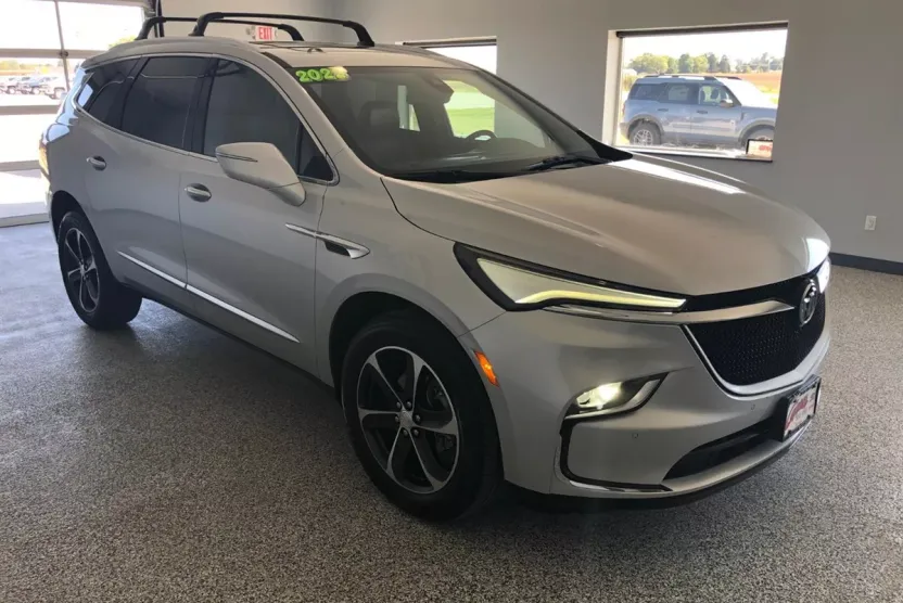 2022 Buick Enclave Essence photo 1