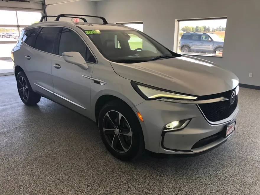 2022 Buick Enclave Essence photo 1