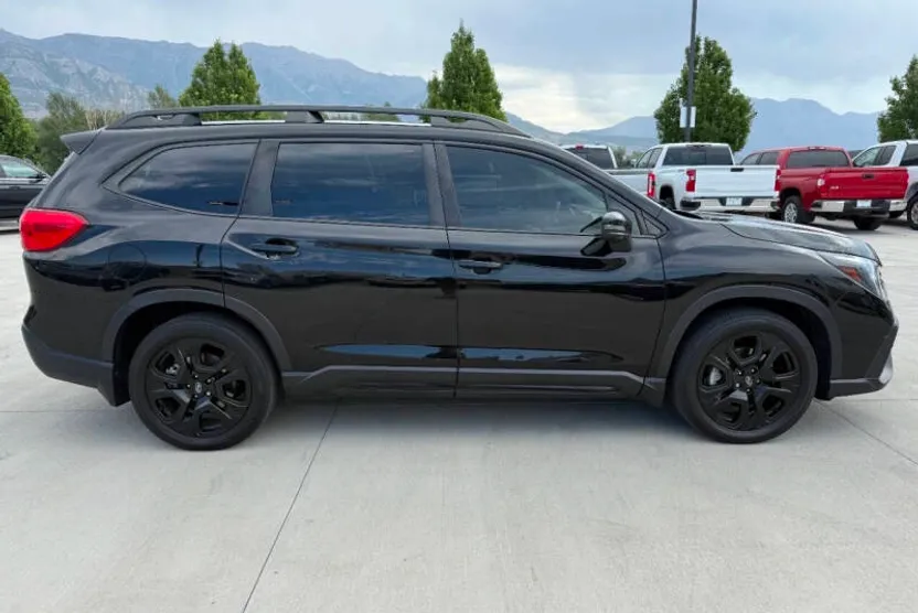 2023 Subaru Ascent Touring photo 1