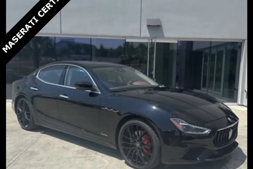 2021 Maserati Ghibli GranSport photo 1