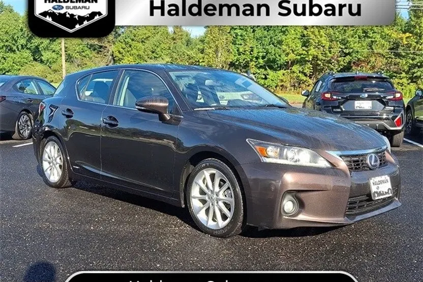 2012 Lexus CT 200h photo 1