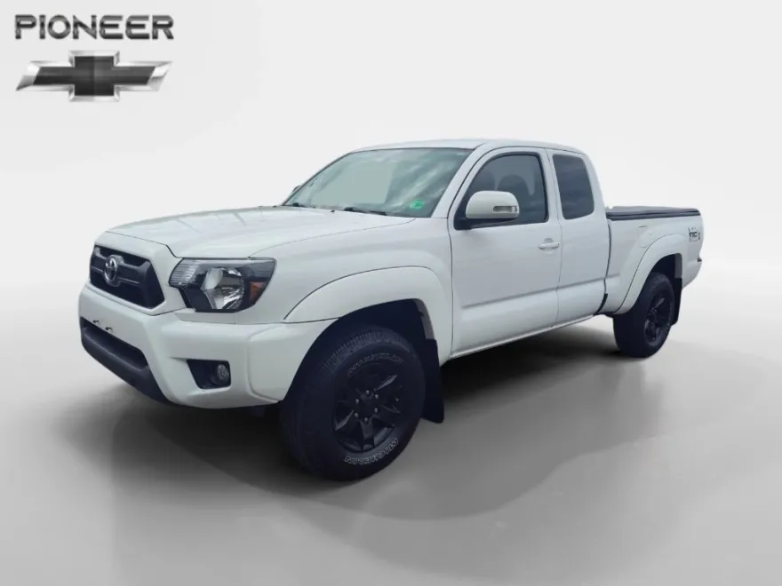 2015 Toyota Tacoma Base photo 1