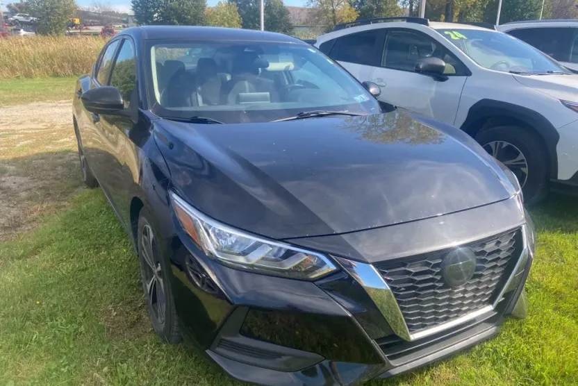 2022 Nissan Sentra SV photo 1