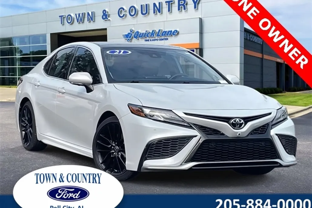 2021 Toyota Camry XSE photo 1