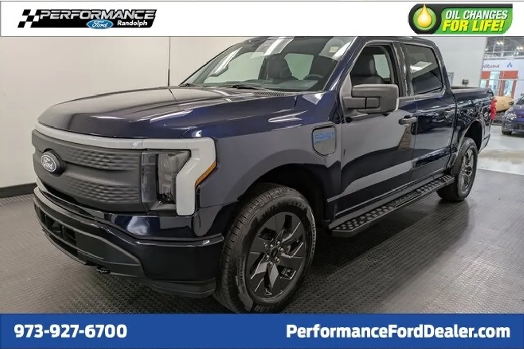2024 Ford F-150 Lightning XLT photo 1