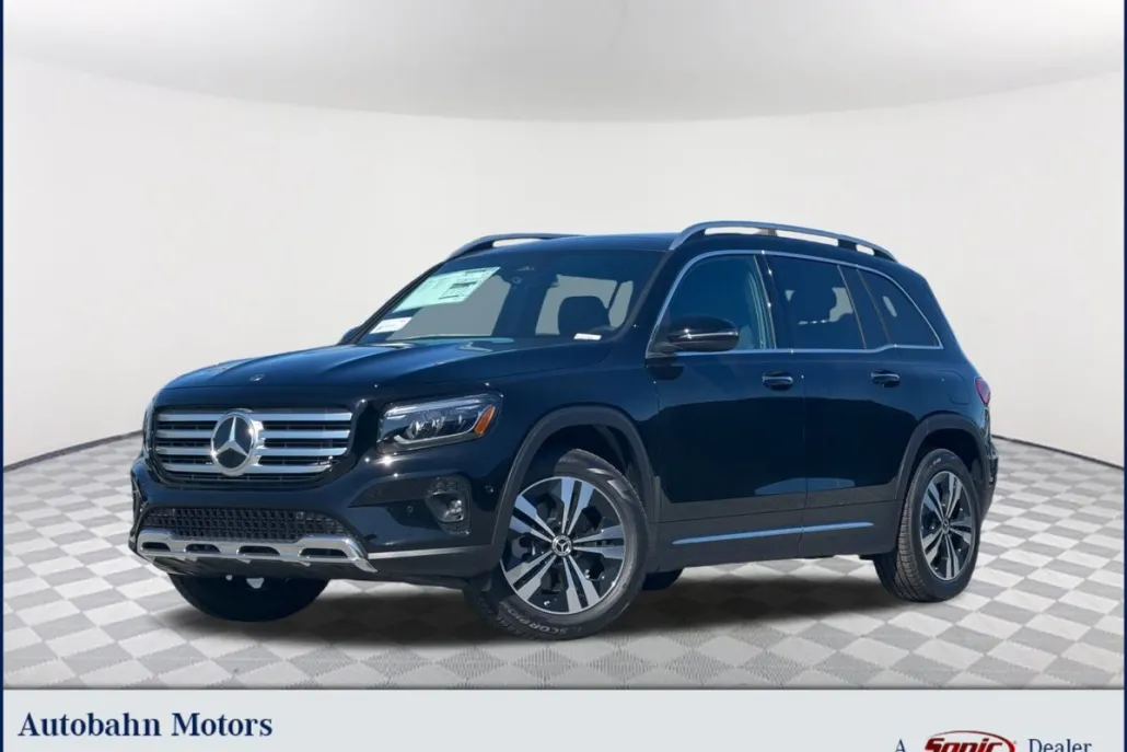 2026 Mercedes Benz GLB 250 photo 1