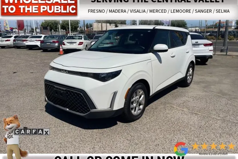 2023 Kia Soul LX photo 1