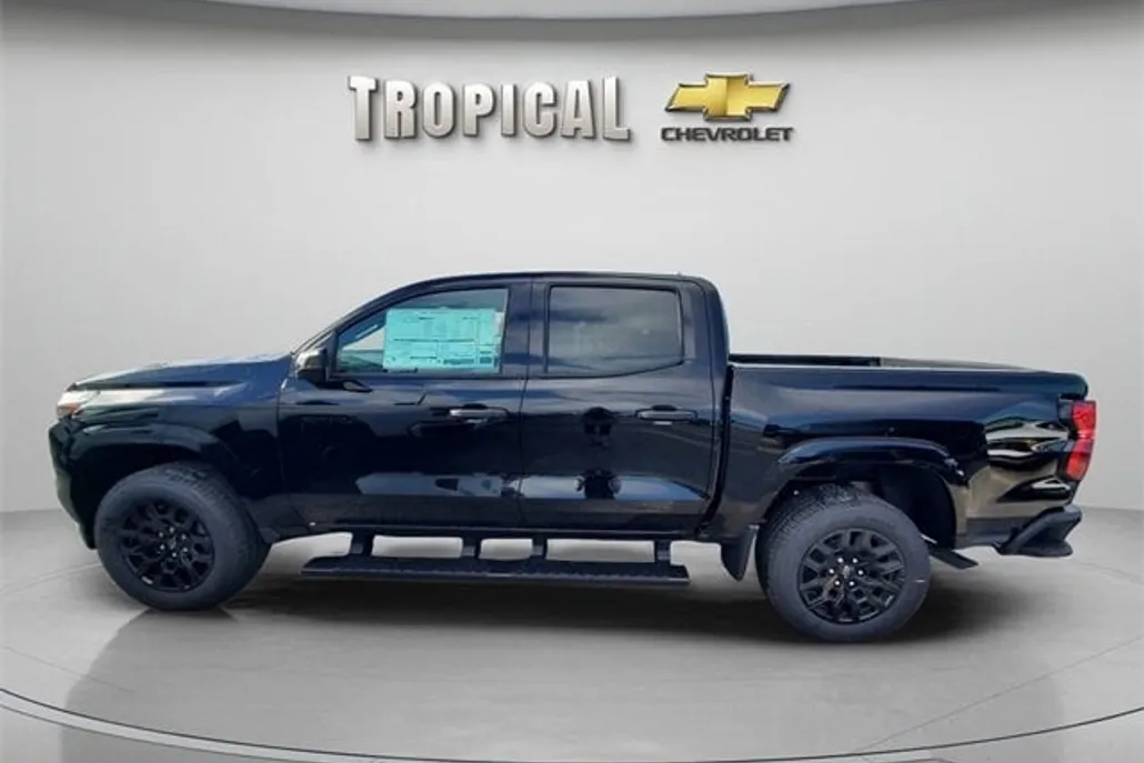 2026 Chevrolet Colorado Work Truck photo 1
