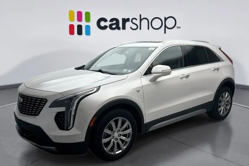 2022 Cadillac XT4 Premium Luxury photo 1