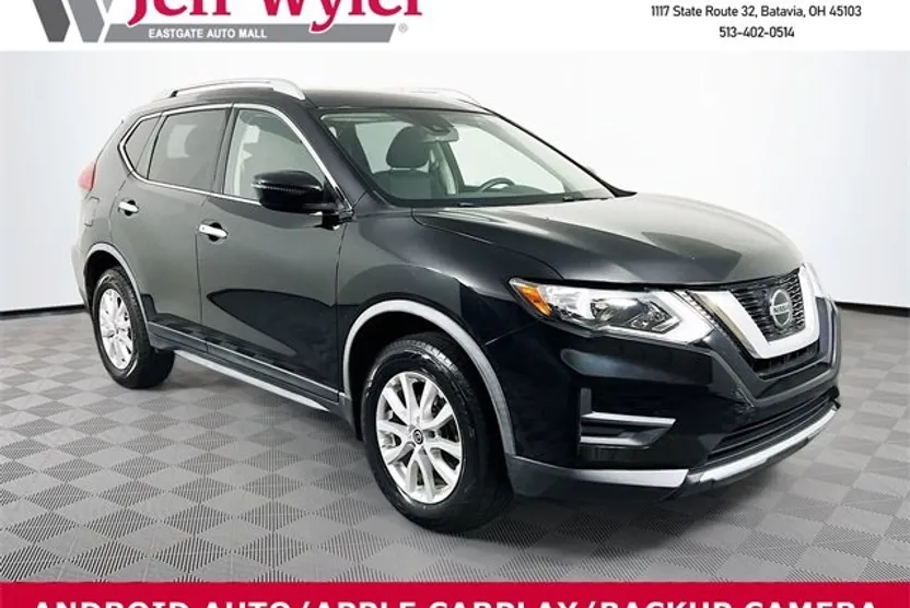 2020 Nissan Rogue SV photo 1