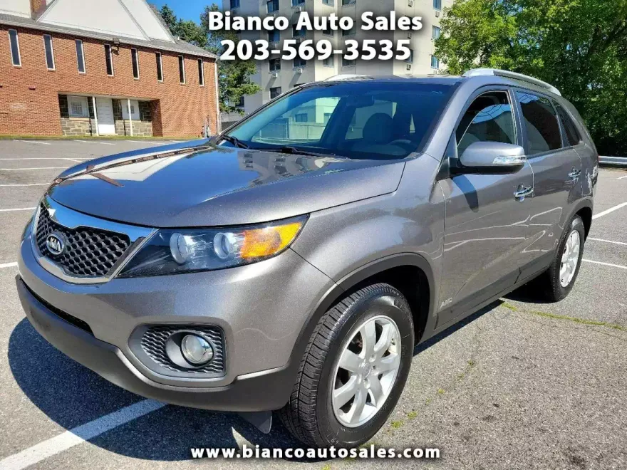 2013 Kia Sorento LX photo 1
