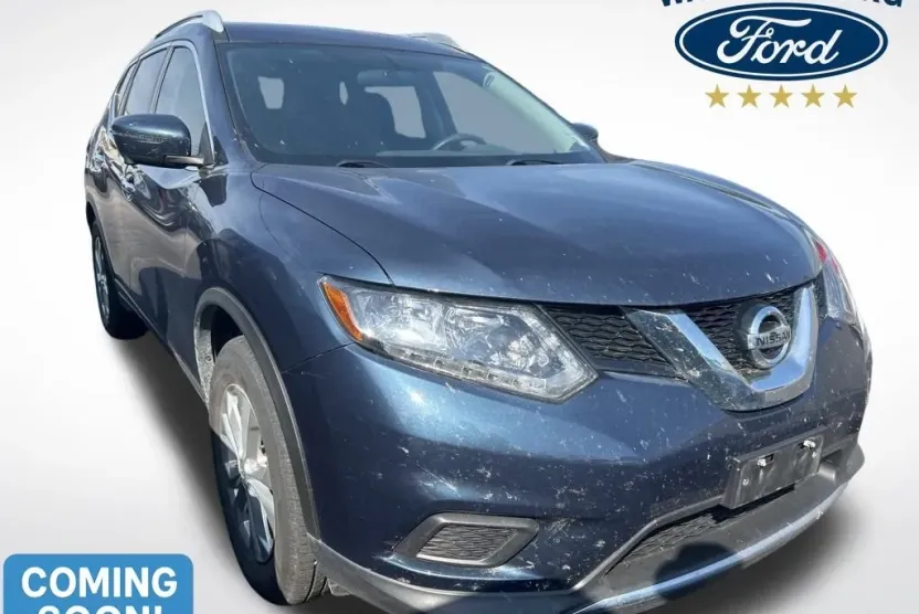 2016 Nissan Rogue SV photo 1