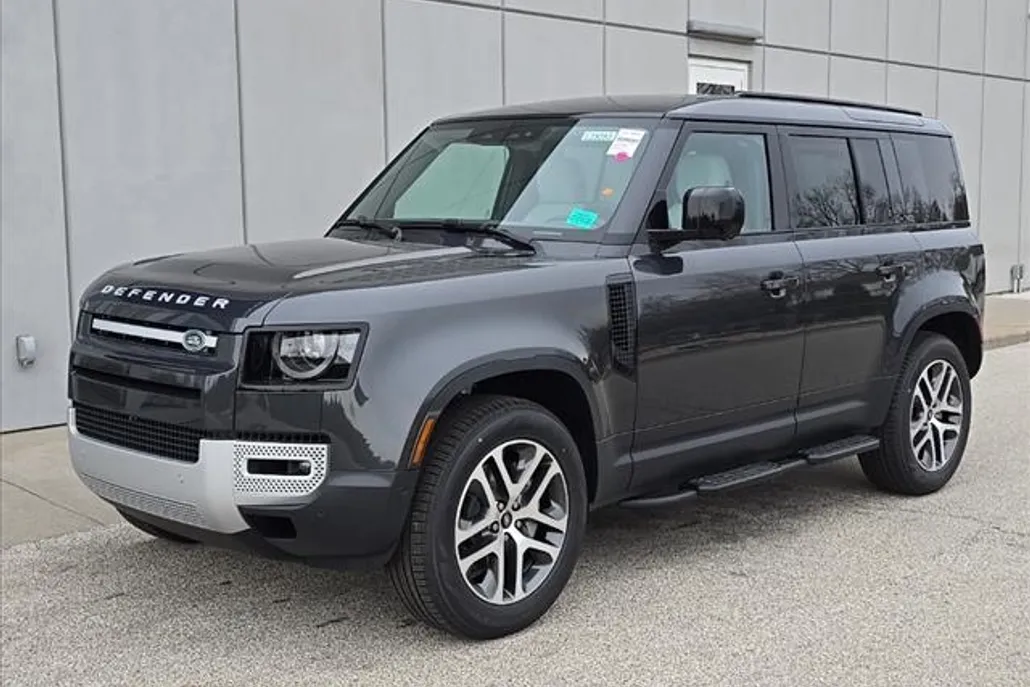 2025 Land Rover Defender 110 S photo 1