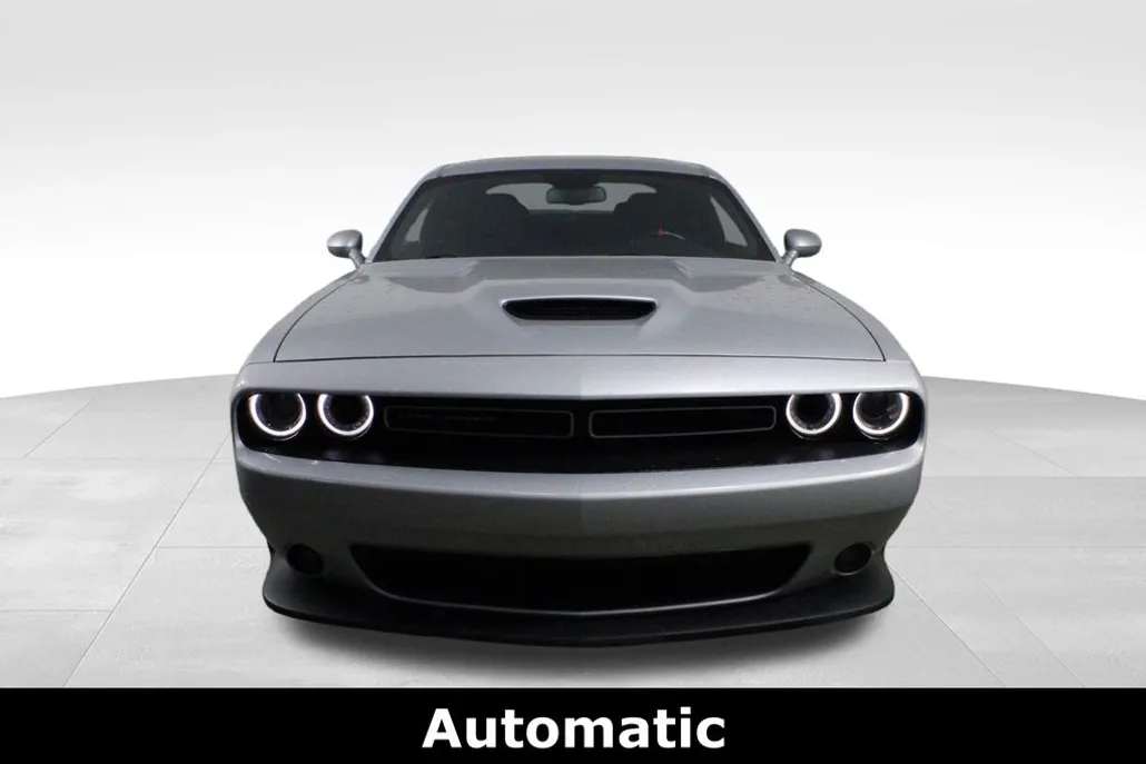 2022 Dodge Challenger R/T photo 1