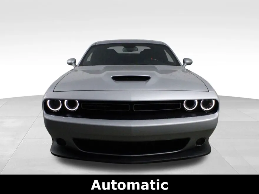 2022 Dodge Challenger R/T photo 1