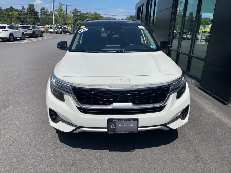2023 Kia Seltos S photo 1