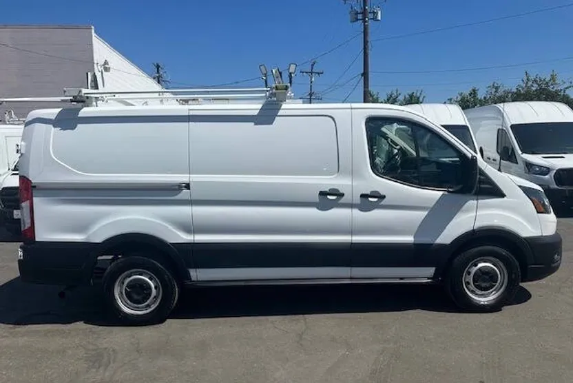 2021 Ford Transit Cargo Van photo 1