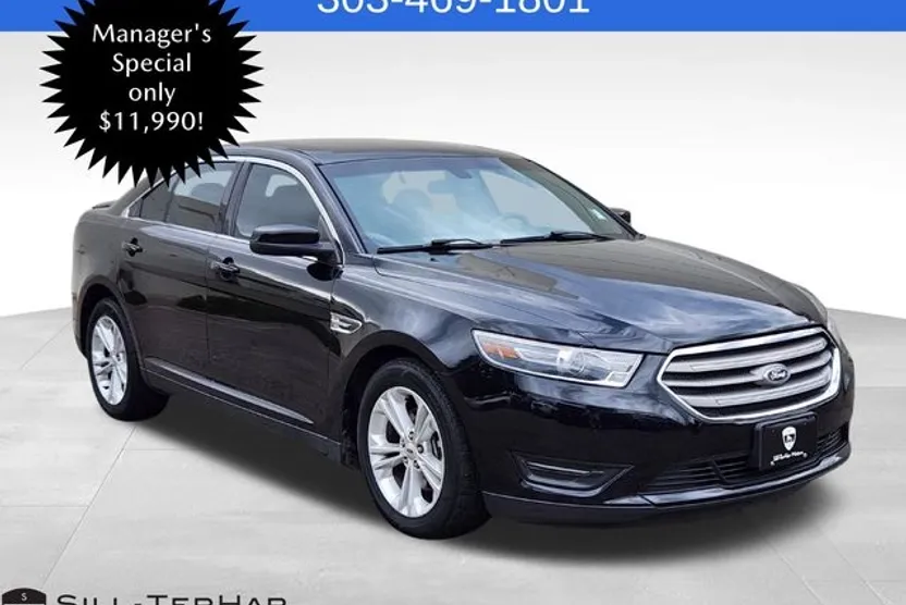 2016 Ford Taurus SEL photo 1