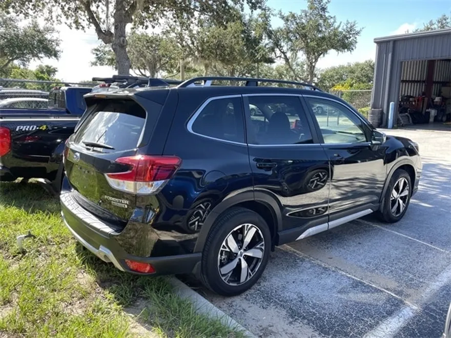 2021 Subaru Forester Touring photo 1