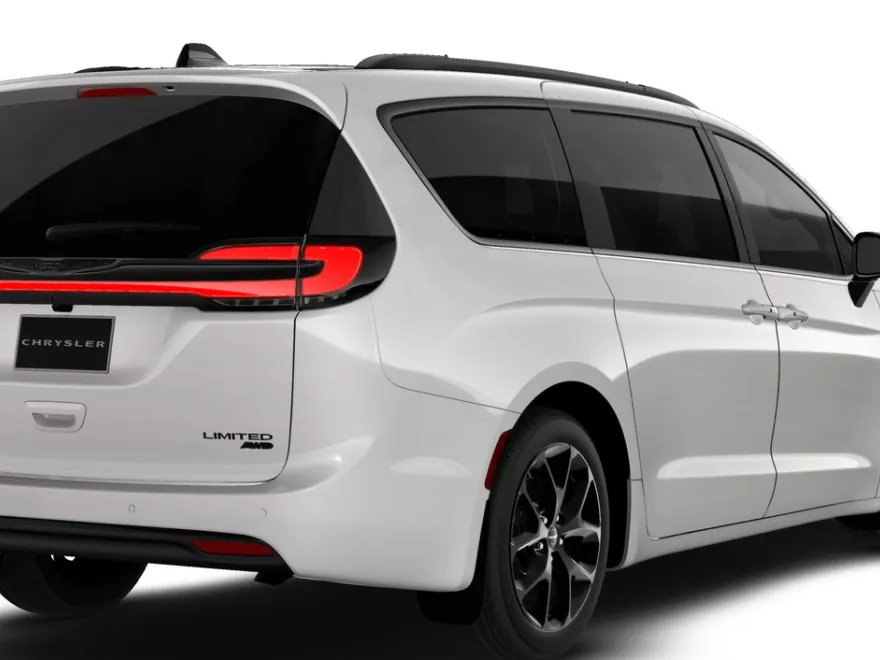 2026 Chrysler Pacifica Limited photo 1