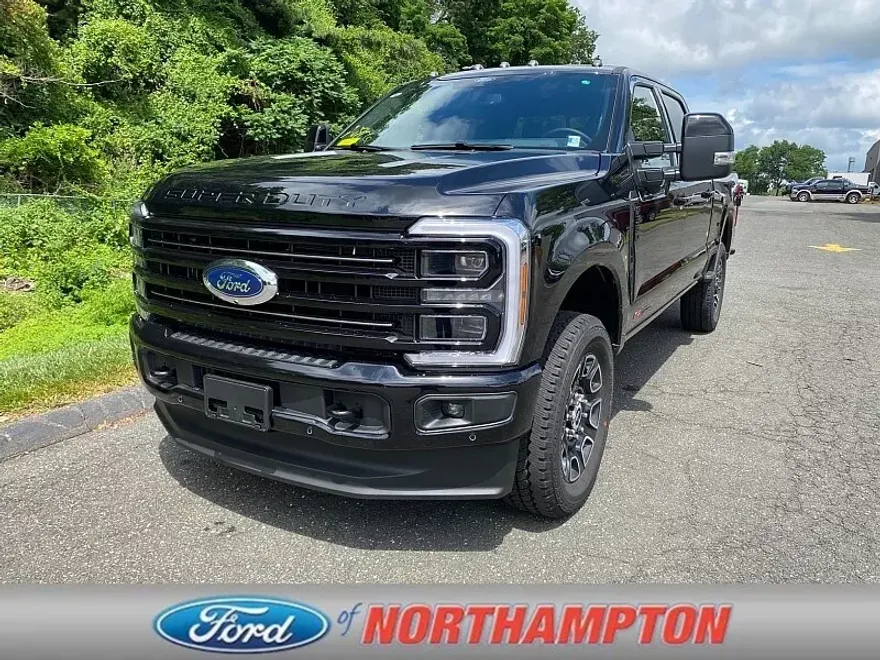 2025 Ford F-350 Platinum photo 1
