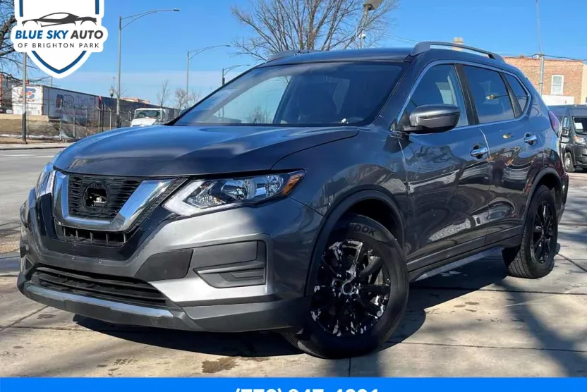 2018 Nissan Rogue SV photo 1