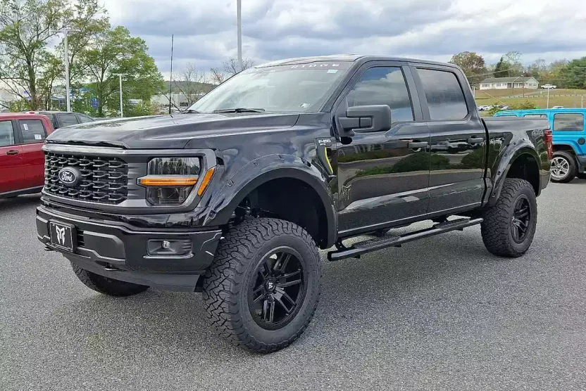 2025 Ford F-150 STX photo 1