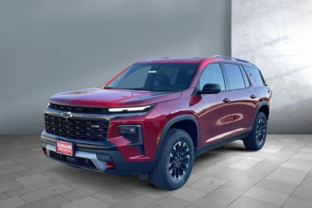 2026 Chevrolet Traverse Z71 photo 1